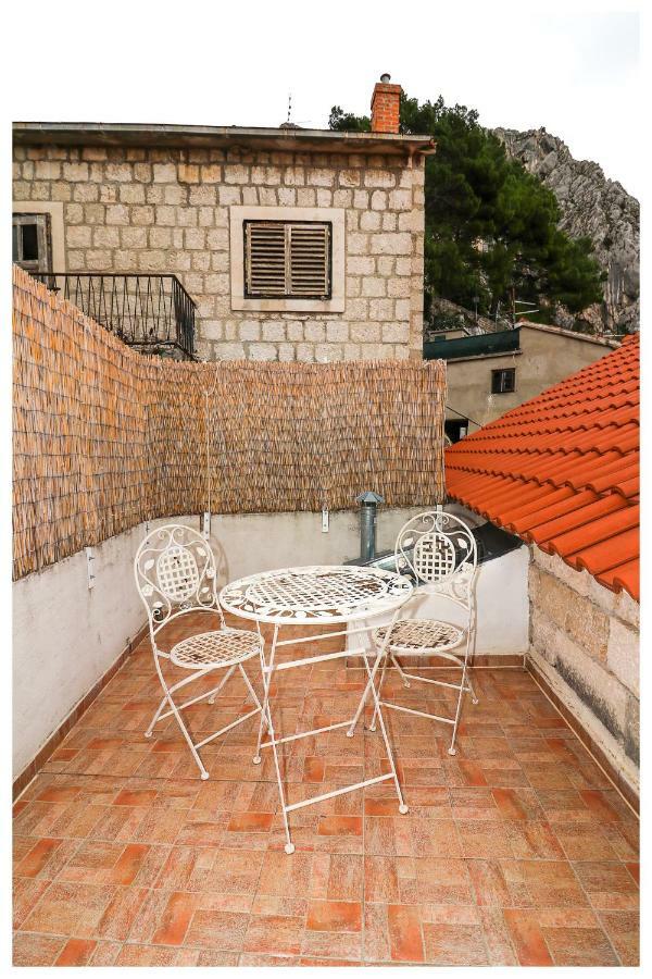 Apartments Mirabella Omiš Esterno foto