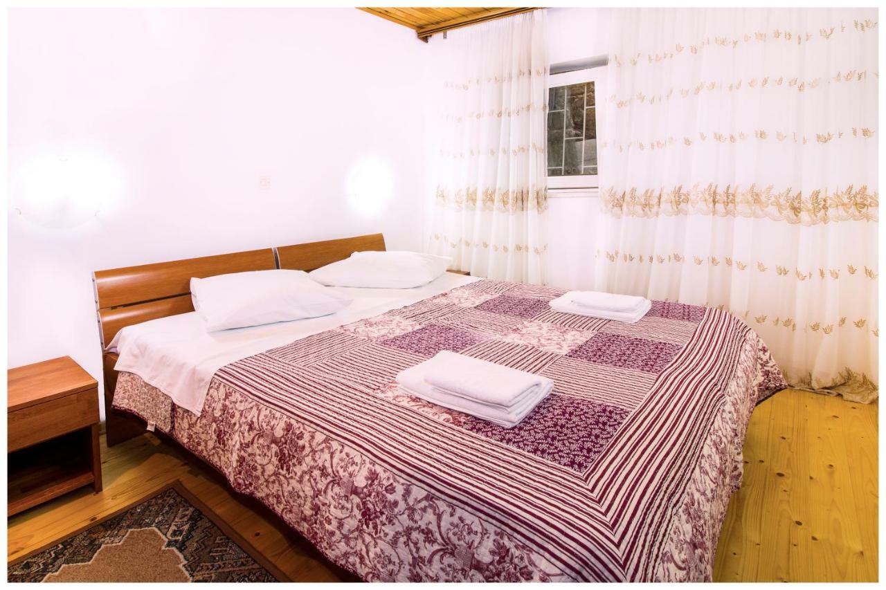 Apartments Mirabella Omiš Esterno foto